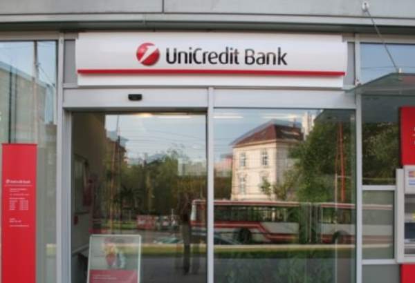 unicredit bank meni cennik zdrazie vyber z konkurencneho bankomatu a aj vklad hotovosti na pobocke