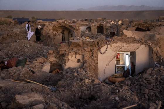 zapad afganistanu postihlo dalsie zemetrasenie v priebehu par dni zranili sa desiatky ludi