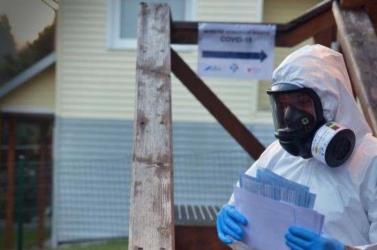 Koronavírus: Na Slovensku pribudlo 100 úmrtí, vyše 3-tisíc vyliečených a počet hospitalizovaných sa znížil o desiatky
