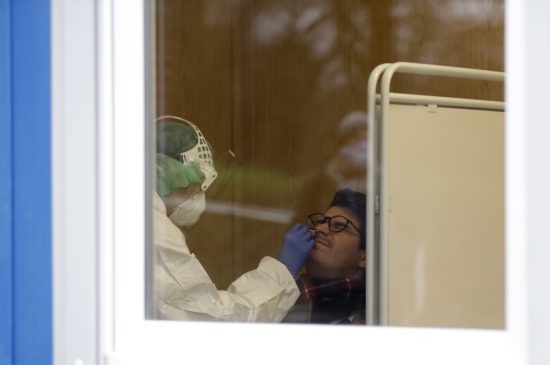Koronavírus: Na Slovensku pribudlo 192 úmrtí, 3811 vyliečených a PCR testy odhalili ďalšie stovky nakazených