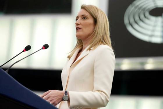 europsky parlament ma novu podpredsednicku roberta metsolova sa stala najmladsou osobou vo funkcii
