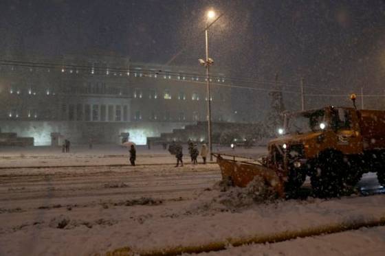 Istanbul zasiahlo husté sneženie, ktoré spôsobilo dopravný kolaps (video)