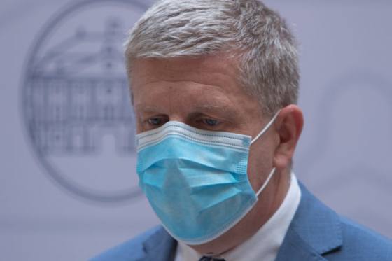 minister lengvarsky zvolal krizovy stab riesi narast koronavirusoveho variantu omikron