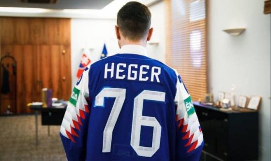 Heger zablahoželal Sulíkovi k narodeninám a v drese s číslom 76 mu niečo odkázal (foto)