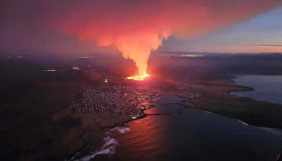 na islande doslo k dalsej erupcii v grindaviku lava pohltila niekolko domov video foto