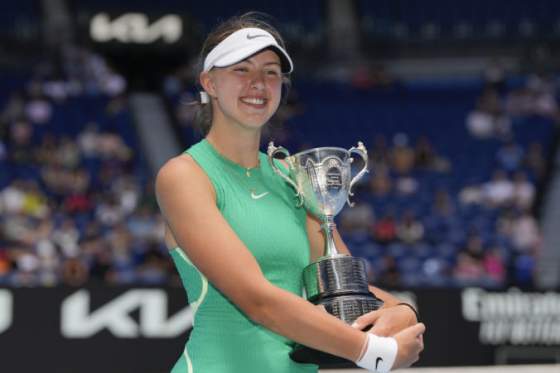 mlada slovenska tenistka renata jamrichova ovladla dvojhru junioriek na australian open