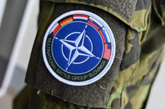 vlada schvalila vyslanie vojakov do lotysska v ramci mnohonarodnej brigady nato