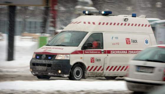 cesky miliardar leon tsoukernik ktory skolaboval po pouziti lieku sa prebudil z komy