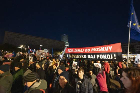 protestovat sa bude v piatok aj v trnave zhromazdenie organizuju politicke strany