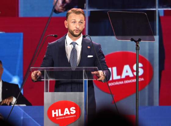 strana hlas je ocistena a stabilizovana podla sutaja estoka sa zbavili dvoch vydieracov