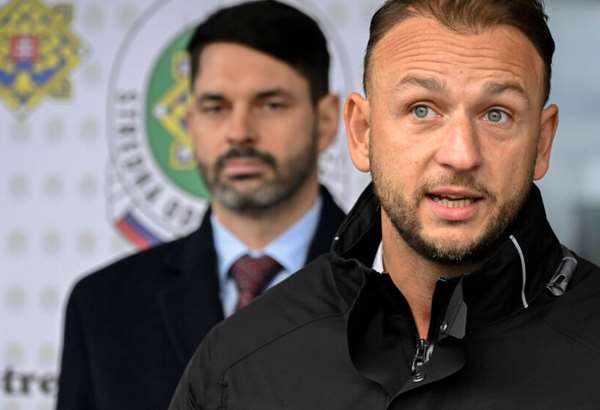 riziko pre simona omanika stale rastie mladeznicka sas vyzyva sutaja estoka k jeho ochrane