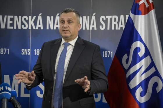 danko sa v novorocnom prejave obul do pellegriniho pripomenul ze politika sa ma robit skutkami nie recami