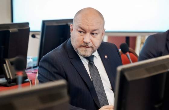 huliakovo ministerstvo podporilo pohyb seniorov jednota dochodcov ziskala 120 tisic eur