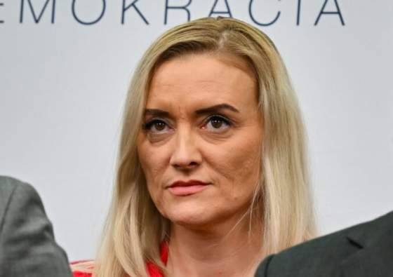 europoslankyna lassakova pripusta povolebnu spolupracu smeru a republiky o vsetkom rozhodnu volici tvrdi