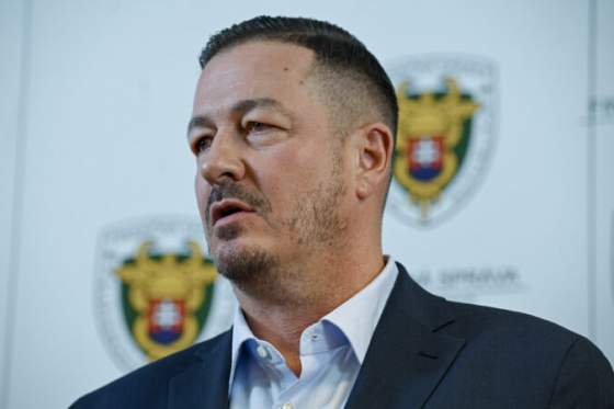 budovu financnej spravy museli evakuovat kissovi a jeho rodine sa vyhrazaju smrtou