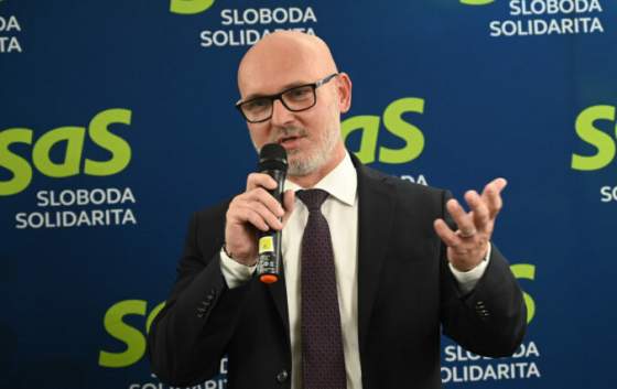 trumpova rada mieru je nedemokraticke zoskupenie a obycajny biznis plan povedal grohling