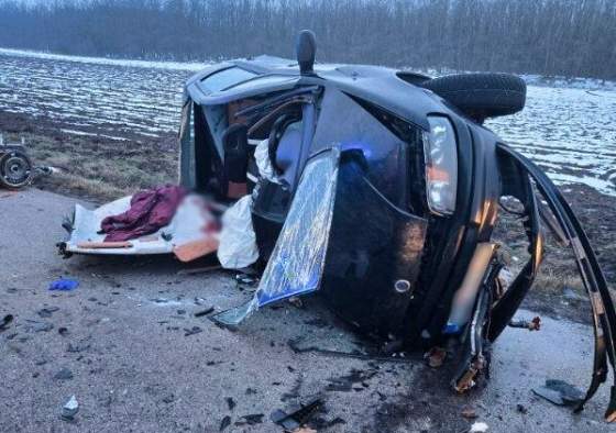vodic presiel do protismeru a celne narazil nehoda si vyziadala tazko zranenych foto