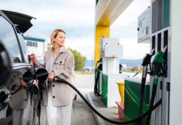 premiove benziny su najlacnejsie za posledne dva roky a premiova nafta je na cene z jesene 2024