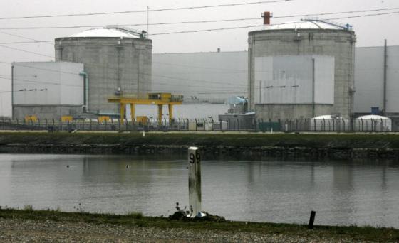 Francúzsko chce zatvoriť najstaršiu jadrovú elektráreň do konca júna, prvý reaktor vypnú už cez víkend