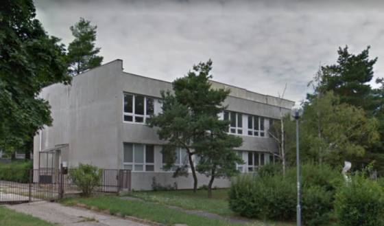 v byvalej budove zakladnej skoly v raci sukromna skola nebude poslanci odmietli navrh