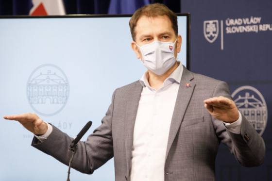 Matovič nevylúčil výrobu ruskej vakcíny na Slovensku, ľudia ohodnotili jeho doterajšie pôsobenie