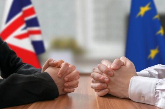 Pobrexitová obchodná dohoda dostala od Británie ďalšie dva mesiace na schválenie