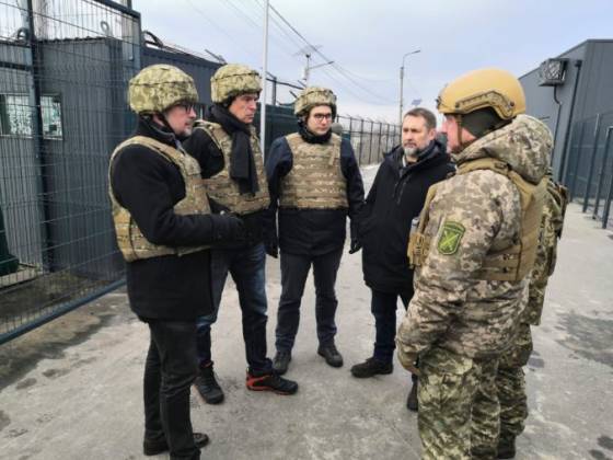 korcok na navsteve na vychode ukrajiny odovzdal sek na 50 tisic eur na pomoc