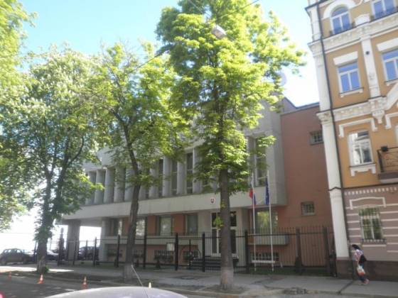 slovensko stahuje rodinnych prislusnikov diplomatickej misie z ukrajiny obcanom do krajiny neodporuca cestovat
