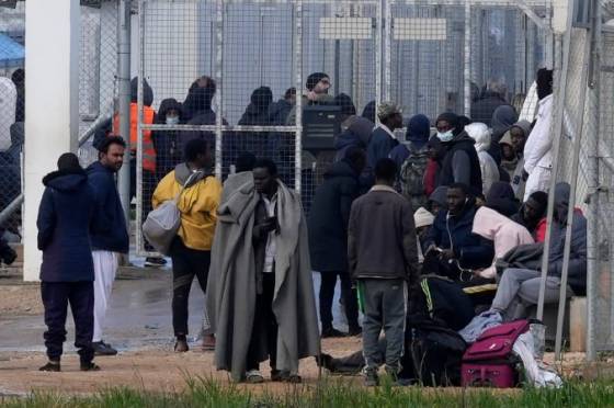 turecko by malo v pripade migrantov podla schinasa spolupracovat s europou