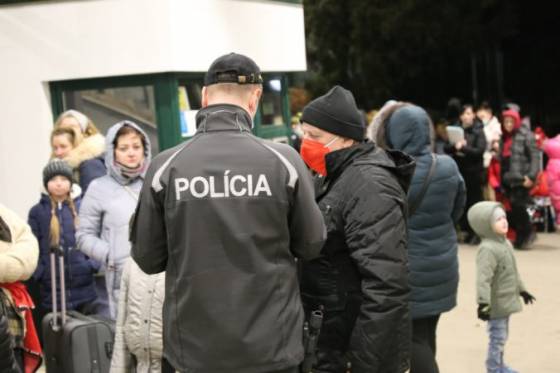 na slovensko prisli z ukrajiny uz tisice ludi najviac cez hranicny priechod vo vysnom nemeckom