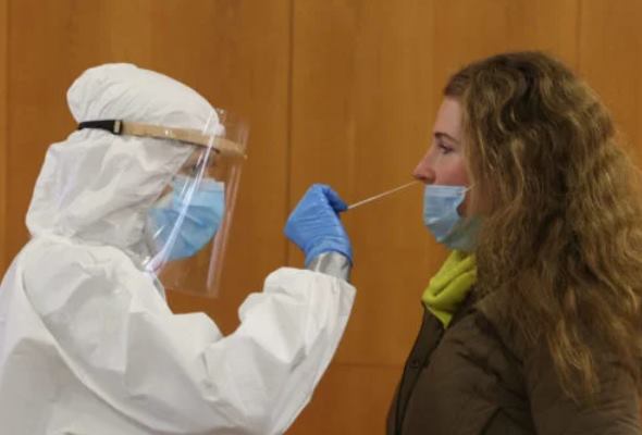 koronavirus na slovensku pribudli umrtia hospitalizovani a pcr testy odhalili vyse 20 tisic nakazenych