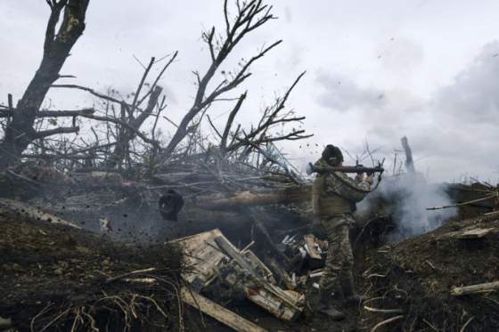 ukrajinski vojaci ustupili z obrannej pozicie na juhovychode mesta avdijivka