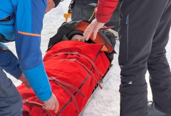 polsky chlapec sa vazne poranil pri lyzovacke vletel do lesa pri zjazdovke zasahovat musel vrtulnik
