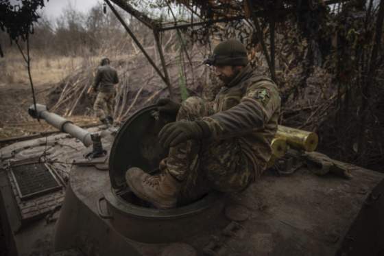 rusi po dobyti avdijivky nedaju ukrajincom vydychnut aby podla isw nevytvorili obranne linie