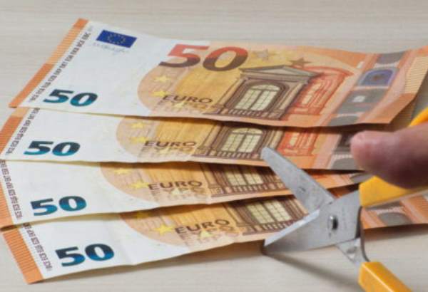 financovanie zdravotnictva taha pracujuca mensina zarabajuci v tomto roku priemerne zaplati viac ako 2 5 tisica eur