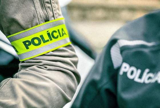 presovska policia obvinila 42 rocneho opiteho vodica za nehodu na dialnici sposobil skodu za 8000 eur