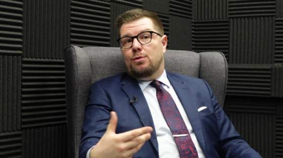 niektore obce nemaju ani na platy starostov hovori simko z hlasu sd video