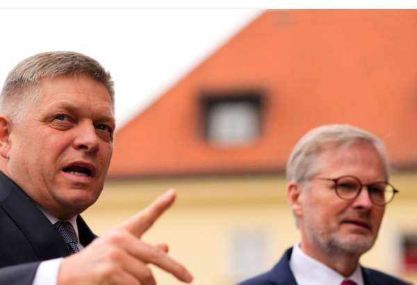 fico oznacil stretnutie s fialom za nezmysel ako dovolenku v hanoji musel velmi dobre pocut co mu hovorim brani sa cesky premier