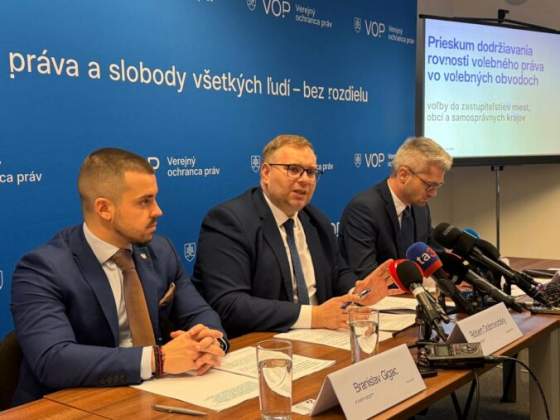 mnohe samospravy urcili volebne obvody protiustavne upozornuje dobrovodsky