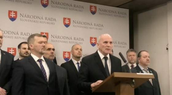 kdh pritvrdzuje voci spolupraci s ps zasahy do vatikanskej zmluvy oznacuje za cervenu ciaru