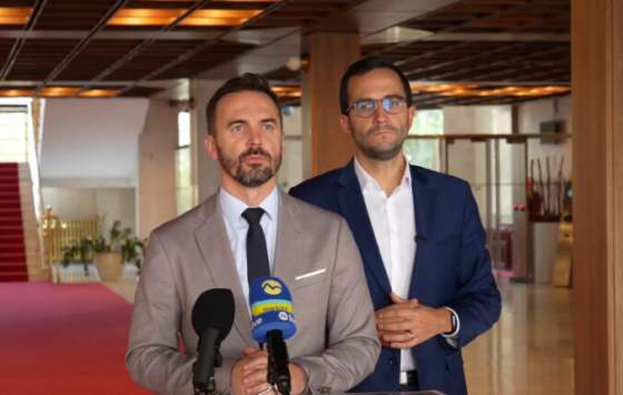 tato vlada stratila legitimitu upozornuje sipos hnutie slovensko chce dalsiu mimoriadnu schodzu