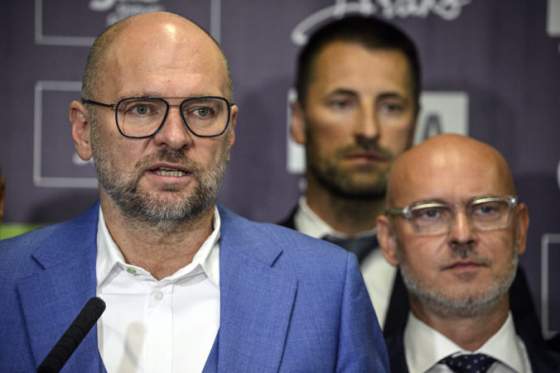 sas nepocita so sulikom na kandidatke grohling reagoval aj na spekulacie o kollarovi