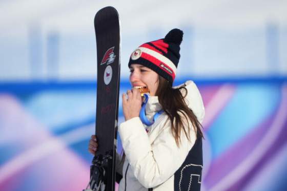 ceska maderova ziskala zlato v paralelnom obrovskom slalome ledeckej sen o hetriku sa rozplynul