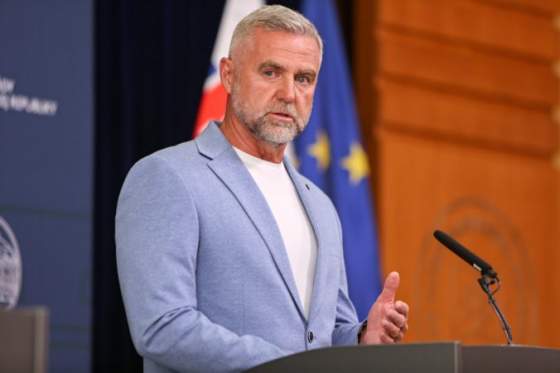 gaspar si mysli ze simeckova matka mohla byt zneuzita pyta sa kto sa v kauze dotacii nakoniec obohatil