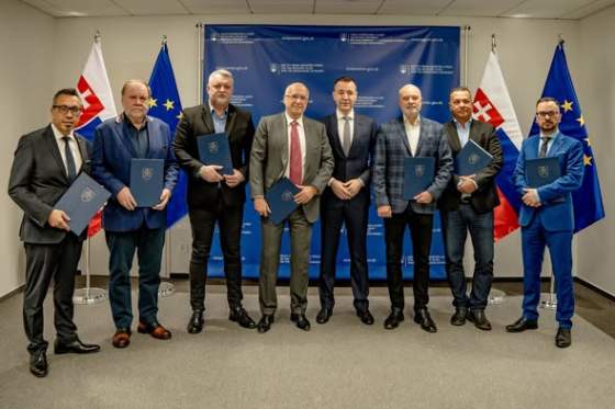 zamestnavatelia a urad podpredsedu vlady podpisali memorandum cielom je spolocne hladanie rieseni pre nitc