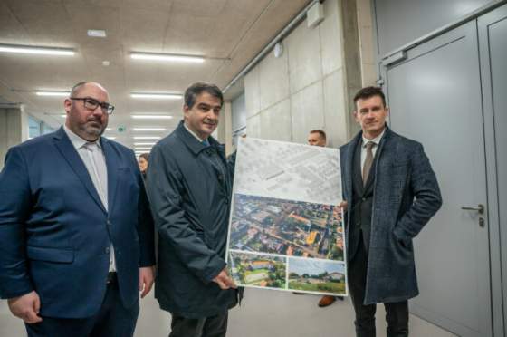 vykonny podpredseda europskej komisie navstivil bratislavsky kraj ocenil rozvojove projekty a ich koncepciu