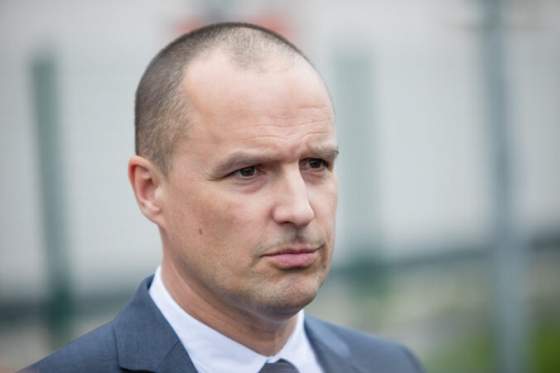 proces s ficovym poradcom lindtnerom bude pokracovat v aprili hlavny svedok este nevypovedal