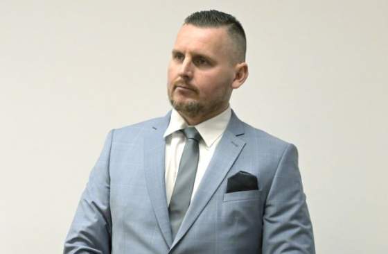 v pondelok pokracuje proces s bombicom moze byt sudeny podla prisnejsej pravnej kvalifikacie