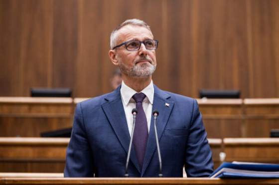 rasi mieri do budapesti lidri parlamentov v4 budu rokovat o konkurencieschopnosti a zapadnom balkane