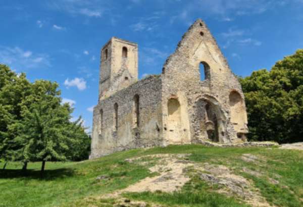 vlada zmenila hranice prirodnej rezervacie katarina zachrana zrucaneho klastora bude jednoduchsia